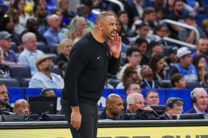 乌度卡：杜兰特仍可打出高效水准 他能与我们的球员无缝适配