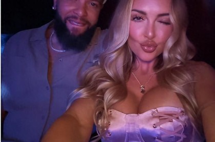 世俱杯-德隆带娇妻度假，42岁从拳坛退役，不工作也不缺钱花，二婚娶超模|德隆·威廉姆斯|克里斯·保罗|控卫|NBA|nba_新浪体育_新浪新闻